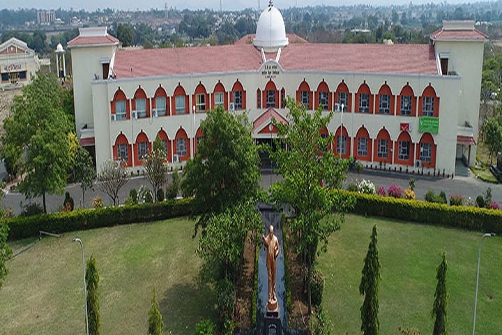 Law Colleges In Indore 2022 – Courses, Fees, Admission, Rank